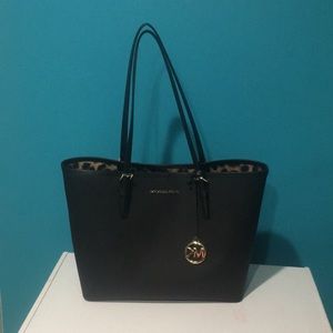 Michael Kors hand bag